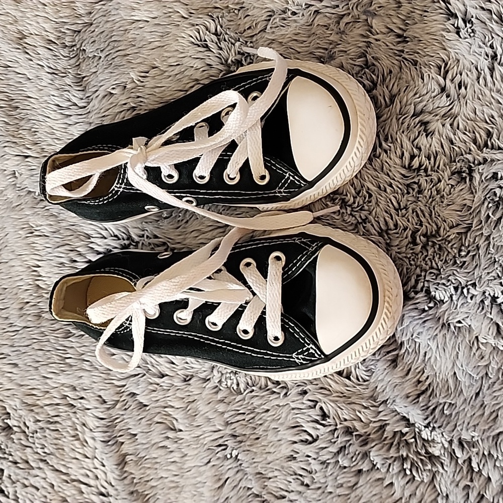 Converse  All Stare Low Top Sneaker